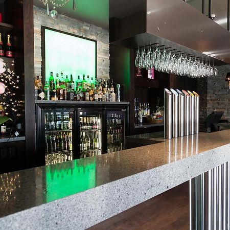 Racecourse Hotel And Motor Lodge Крайстчърч Екстериор снимка