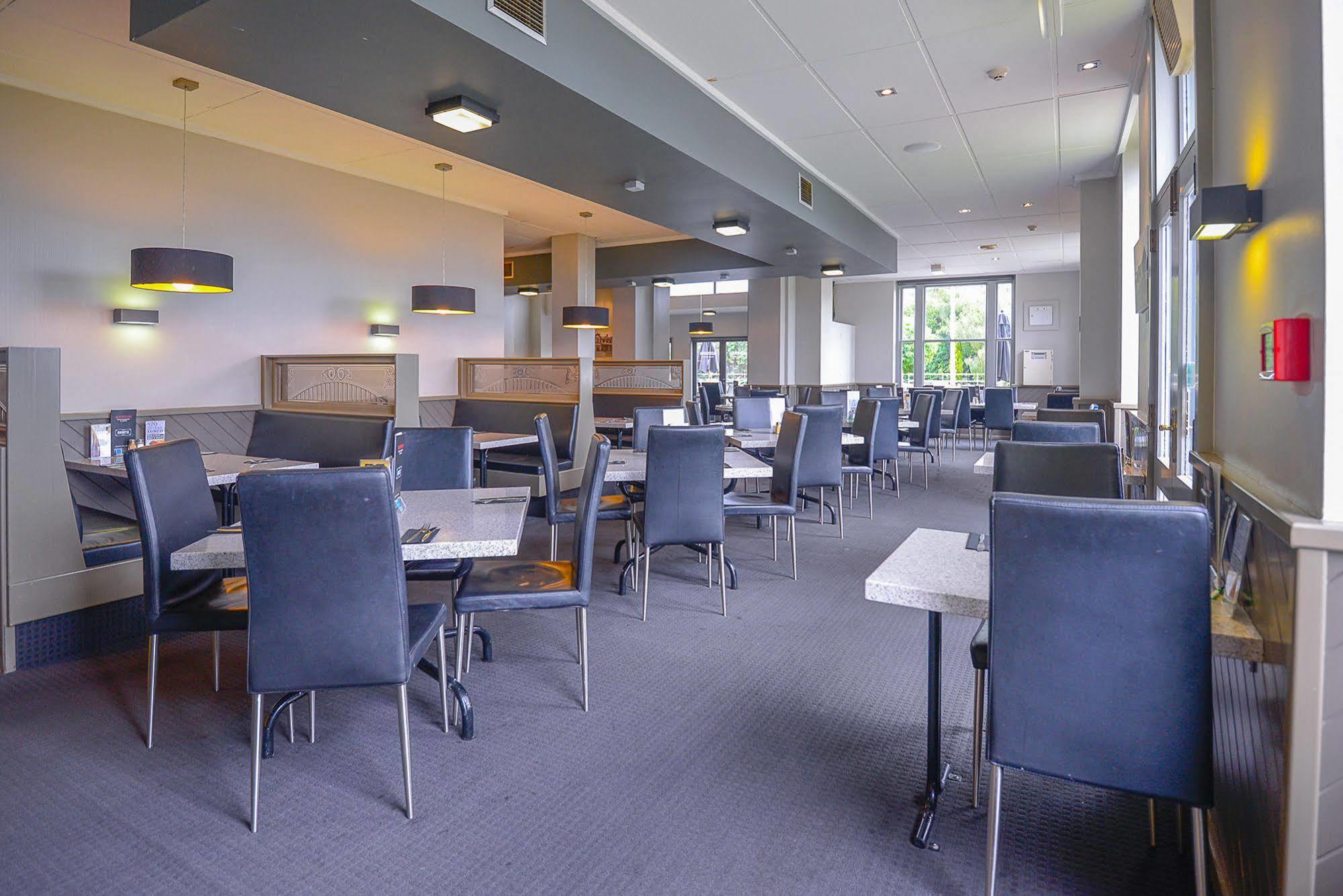 Racecourse Hotel And Motor Lodge Крайстчърч Екстериор снимка